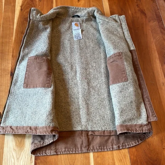 Vintage wool lined Carhartt Womens Vest - size small. Great condition - Picture 7 of 7